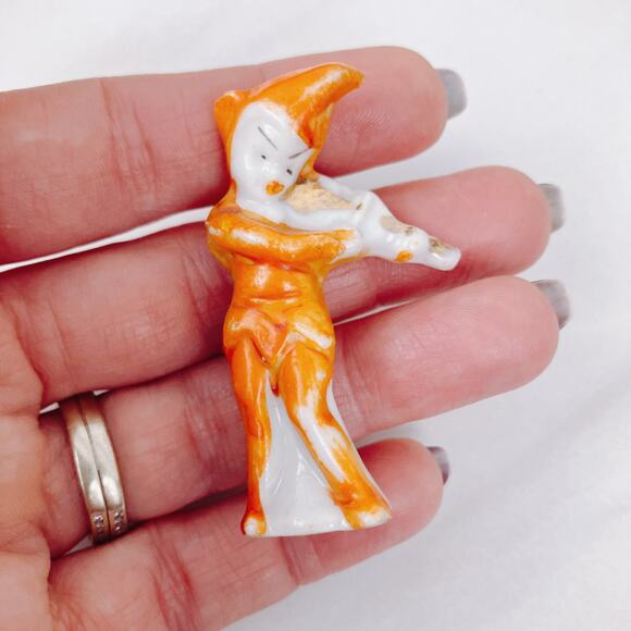 Mid Century Japan Porcelain Violinist Figurine Orange White Hand Painted Decor - Picture 2 of 11